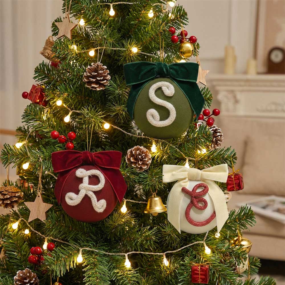 Pallina di natale in velluto personalizzata con iniziale 