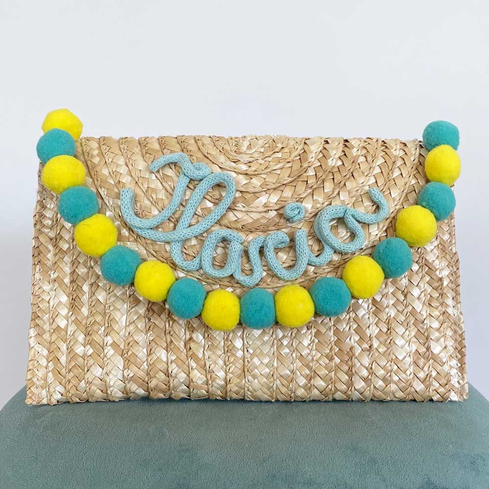 Pochette in paglia con nome personalizzato