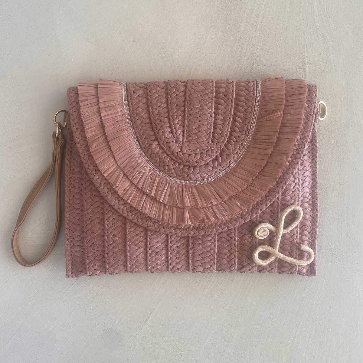 Pochette in paglia rosa antico con iniziale o nome personalizzato