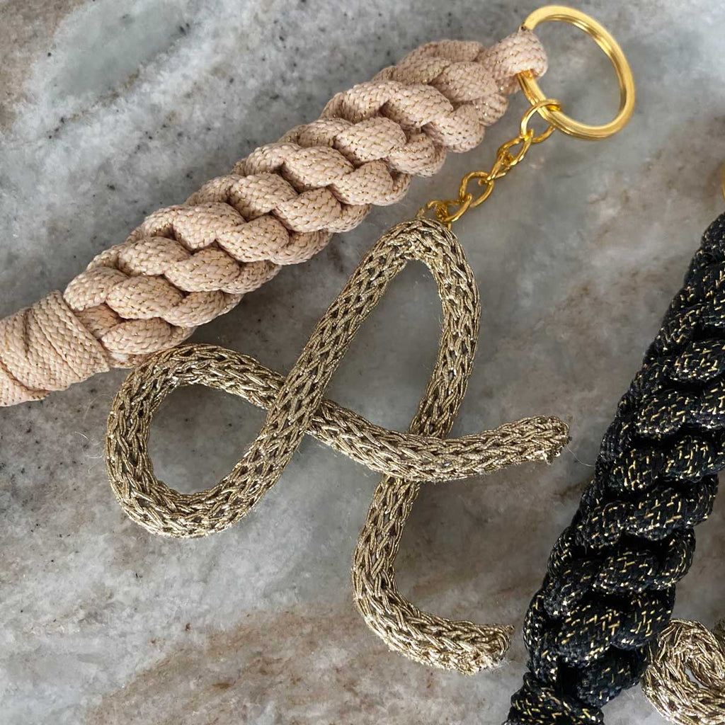 Portachiavi con iniziale charms da appendere alla borsa 