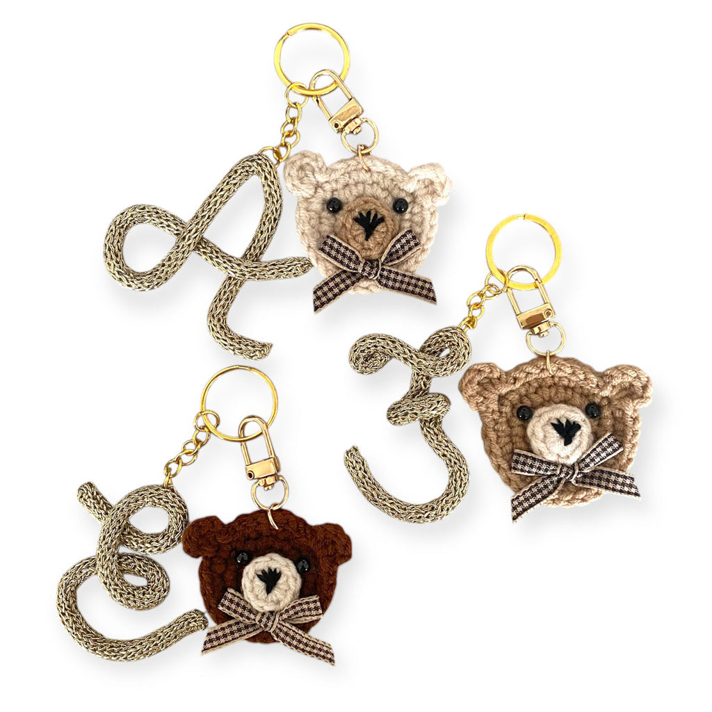 Portachiavi personalizzato con iniziale e orsetto all'uncinetto charm da appendere alla borsa