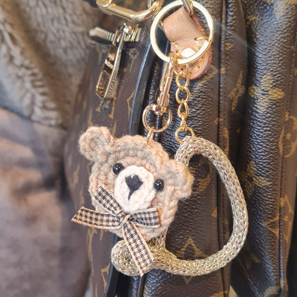 Portachiavi personalizzato con iniziale e orsetto all'uncinetto charm da appendere alla borsa